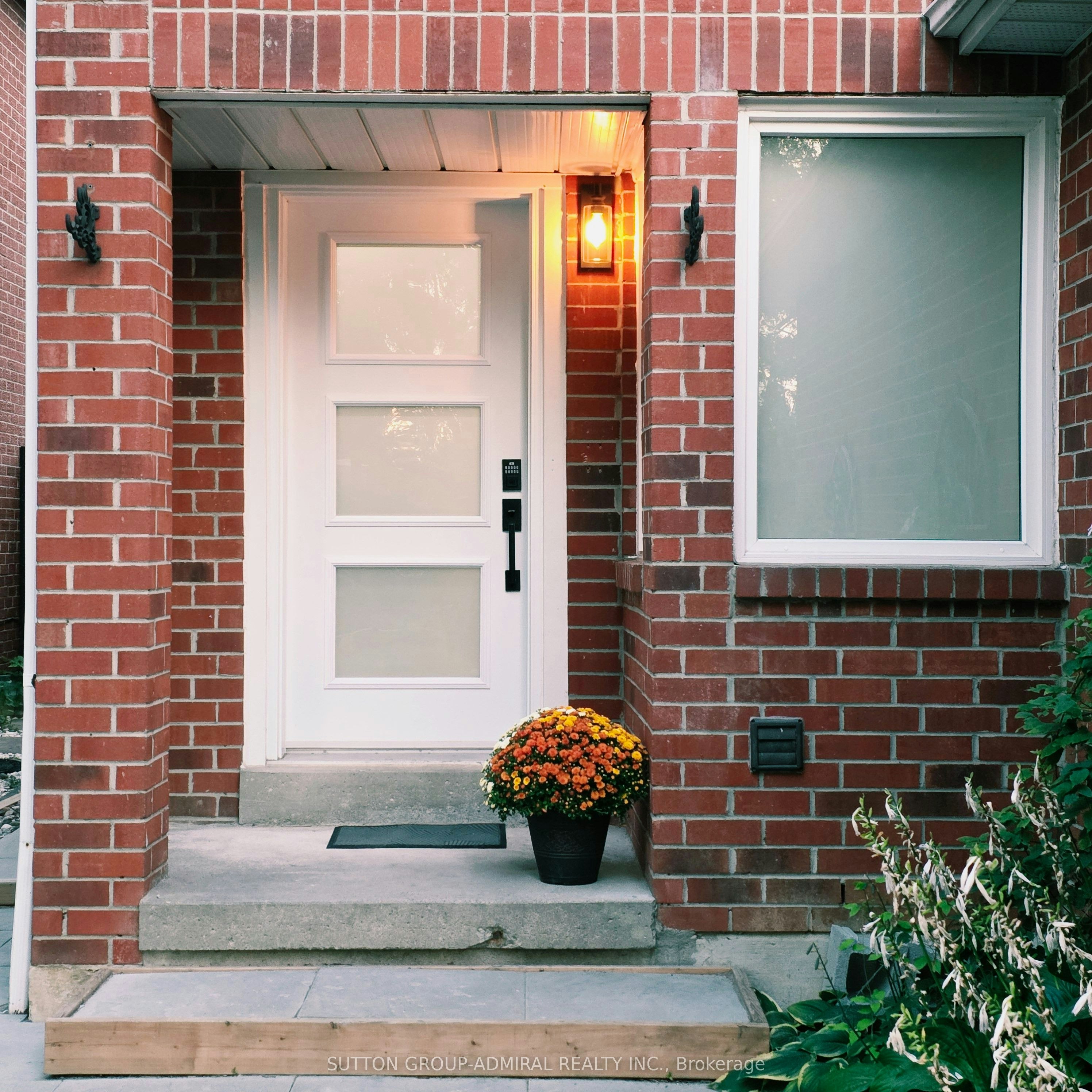 33 Tresher Court, Ajax, ON, L1T 2N3