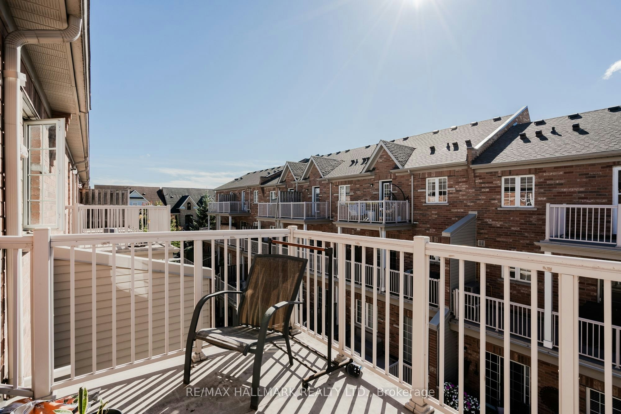 24 Carnahan Terrace, Toronto, ON, M4E 0B2 - 17
