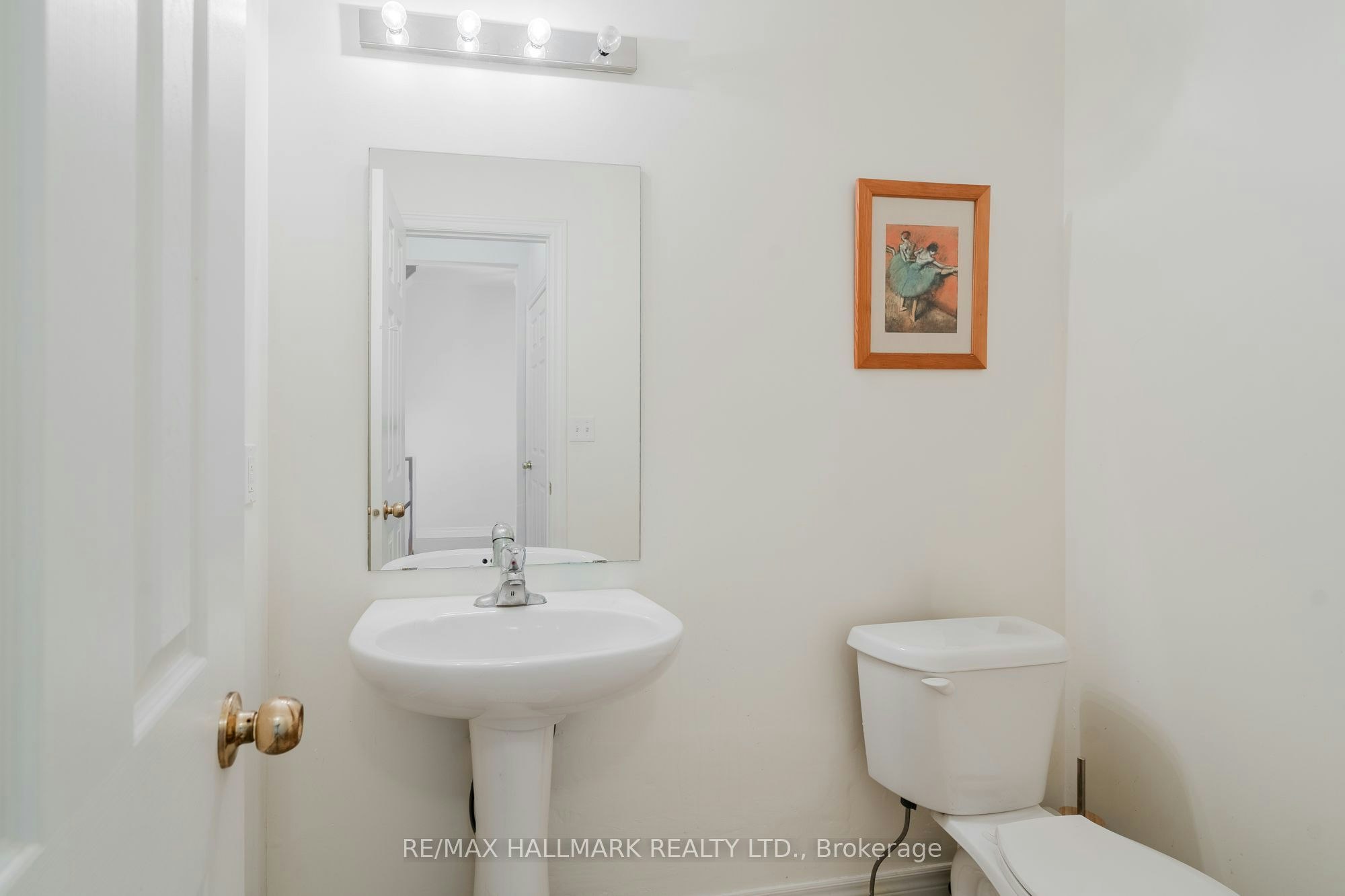 24 Carnahan Terrace, Toronto, ON, M4E 0B2 - 10