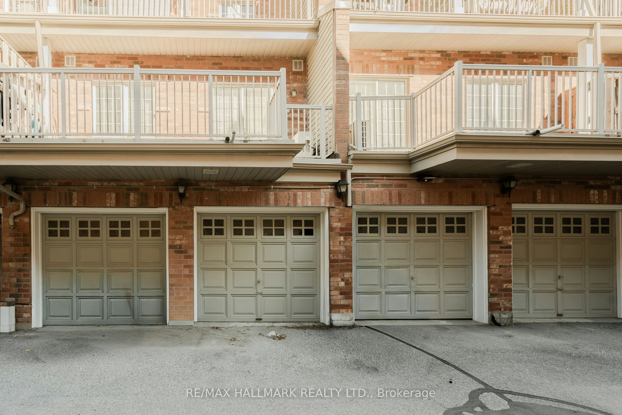 24 Carnahan Terrace, Toronto, ON, M4E 0B2 - 19