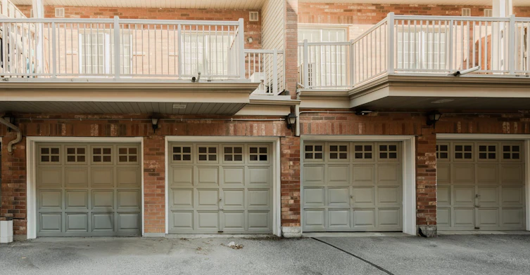 24 Carnahan Terrace, Toronto, ON, M4E 0B2 - 19