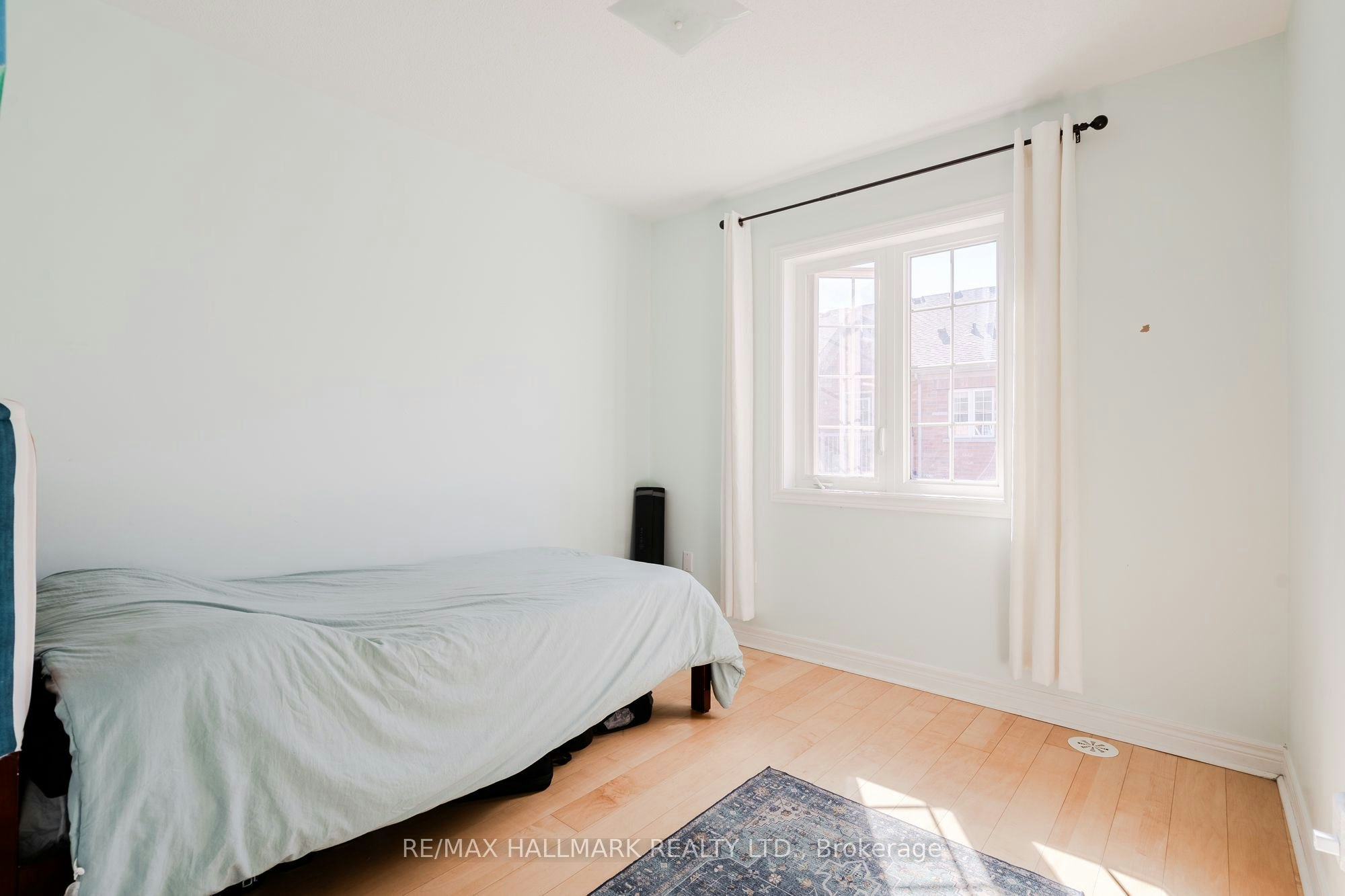 24 Carnahan Terrace, Toronto, ON, M4E 0B2 - 14