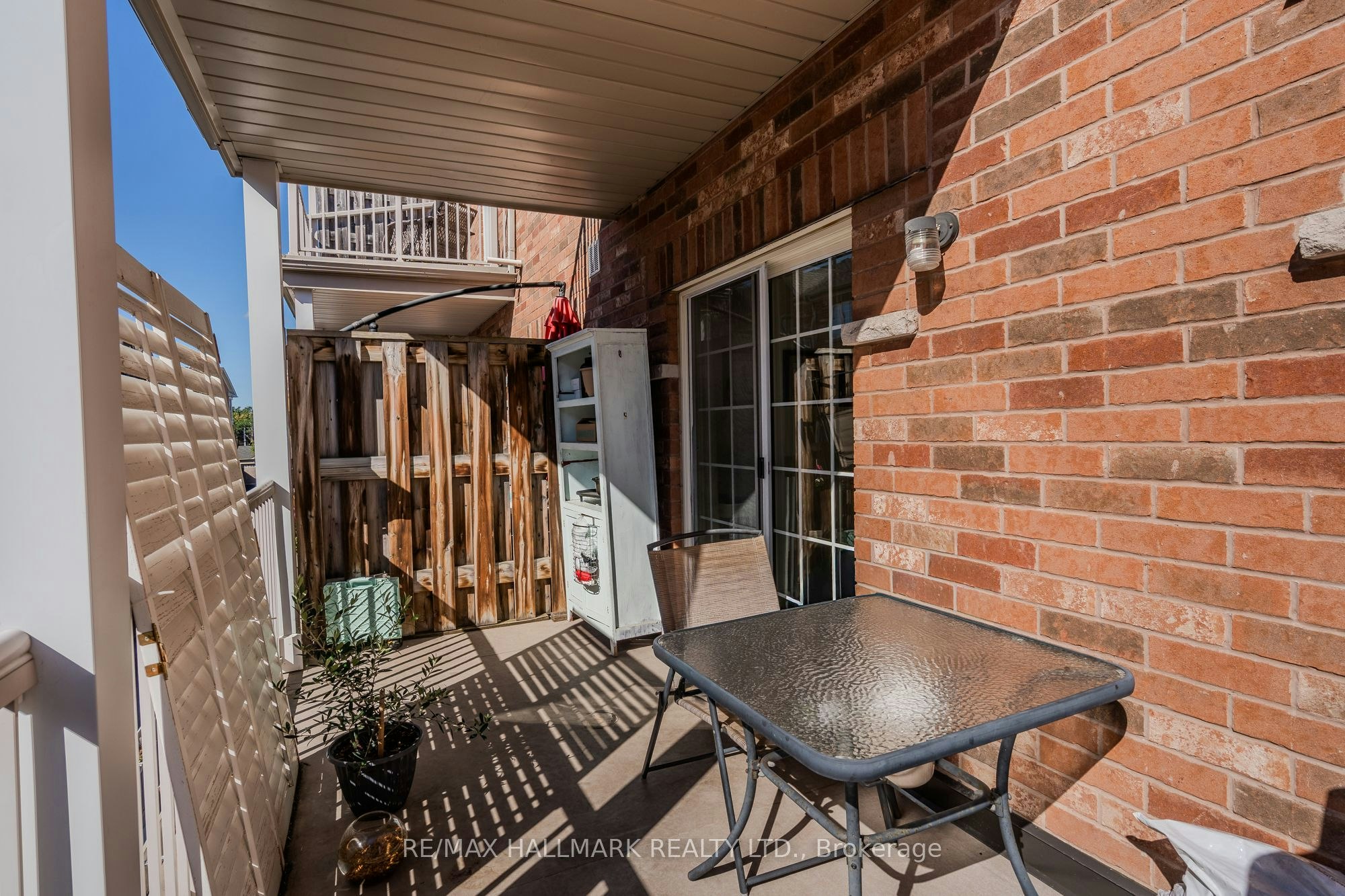 24 Carnahan Terrace, Toronto, ON, M4E 0B2 - 9