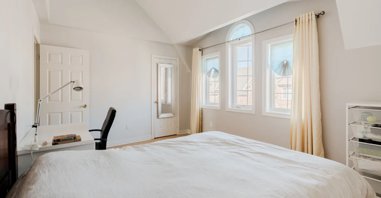 24 Carnahan Terrace, Toronto, ON, M4E 0B2 - 12