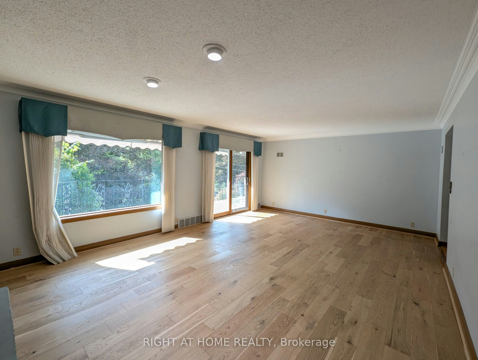 Main Floor-716 Tulip Court, Oshawa, ON, L1G 3C6 - 15