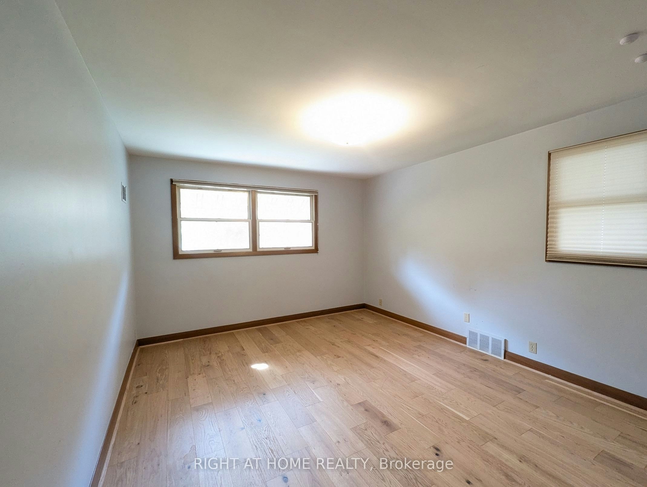 Main Floor-716 Tulip Court, Oshawa, ON, L1G 3C6 - 28