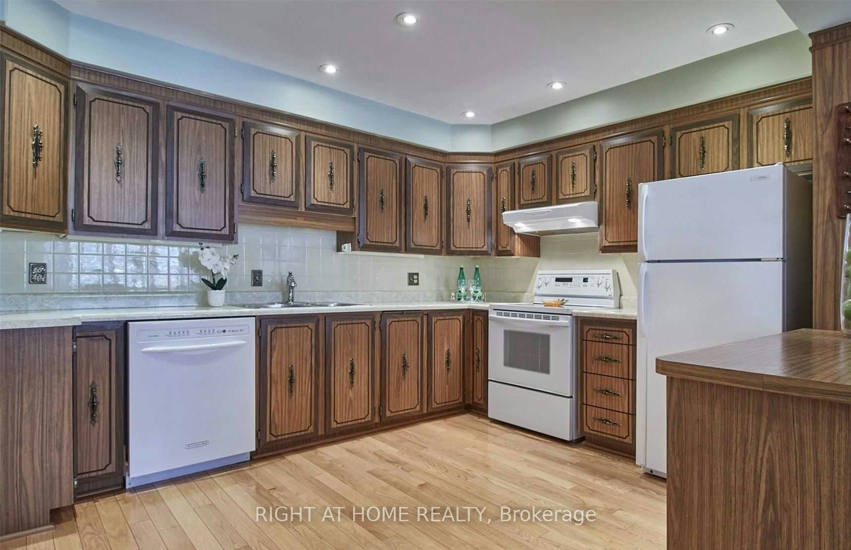 Main Floor-716 Tulip Court, Oshawa, ON, L1G 3C6 - 11