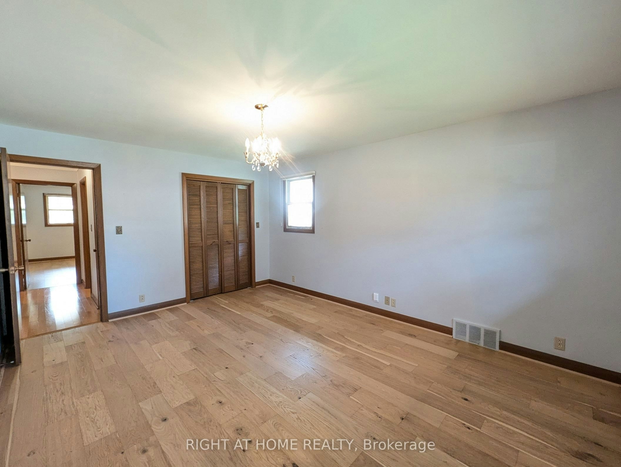 Main Floor-716 Tulip Court, Oshawa, ON, L1G 3C6 - 27