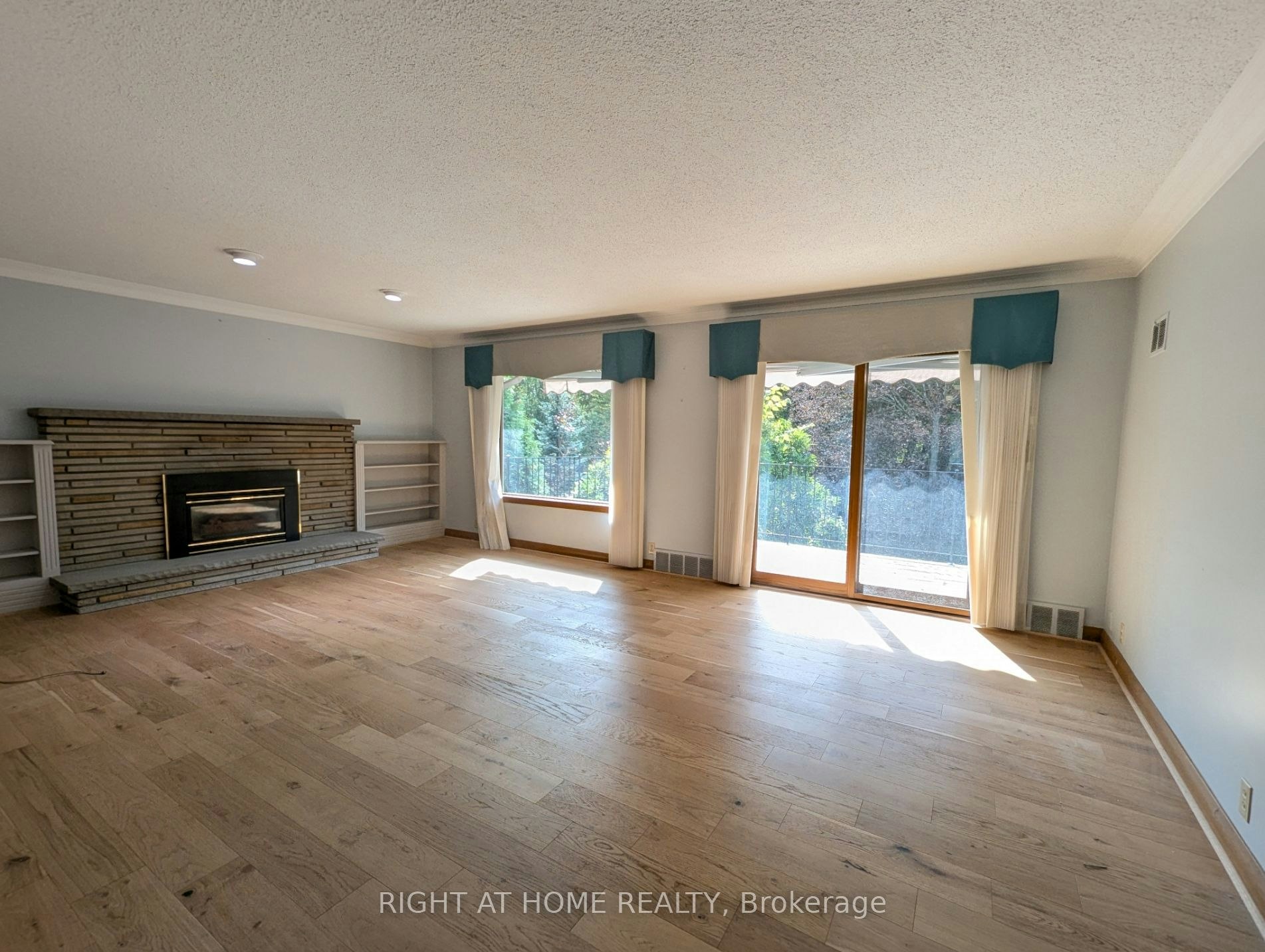 Main Floor-716 Tulip Court, Oshawa, ON, L1G 3C6 - 14