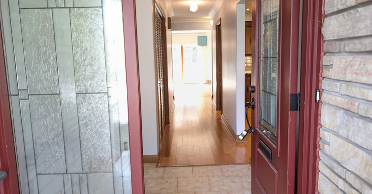 Main Floor-716 Tulip Court, Oshawa, ON, L1G 3C6 - 3