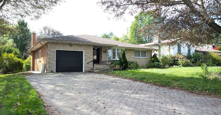 Main Floor-716 Tulip Court, Oshawa, ON, L1G 3C6