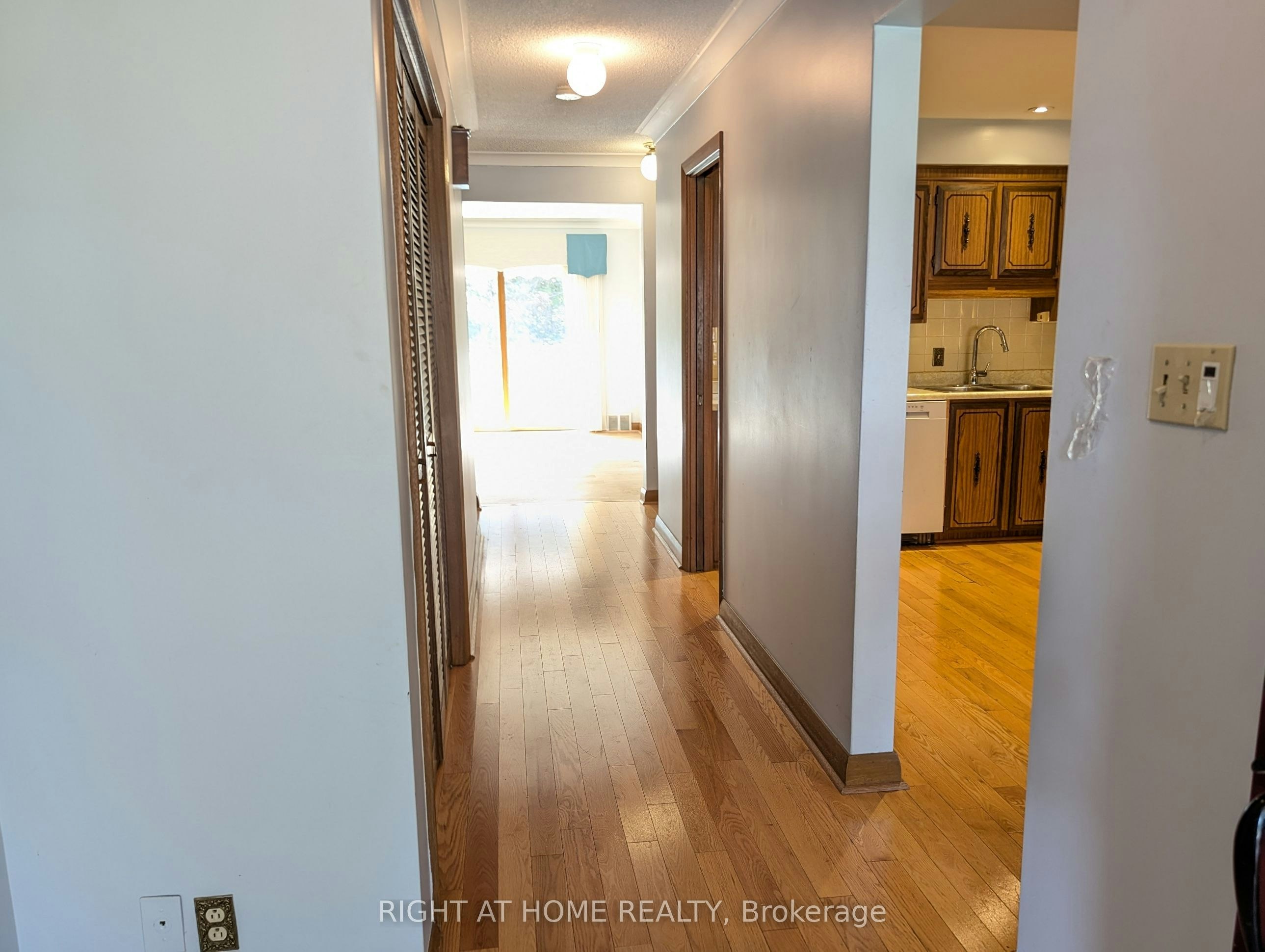 Main Floor-716 Tulip Court, Oshawa, ON, L1G 3C6 - 5