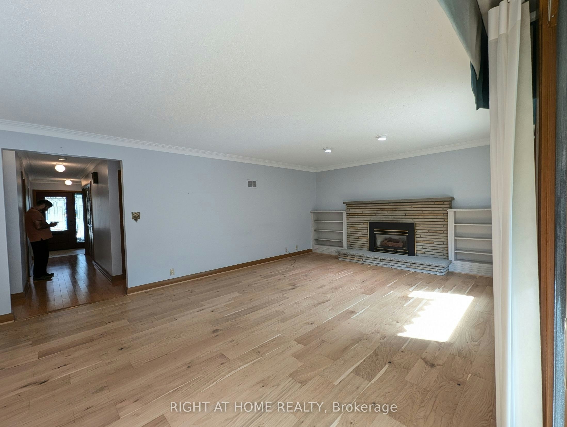 Main Floor-716 Tulip Court, Oshawa, ON, L1G 3C6 - 22