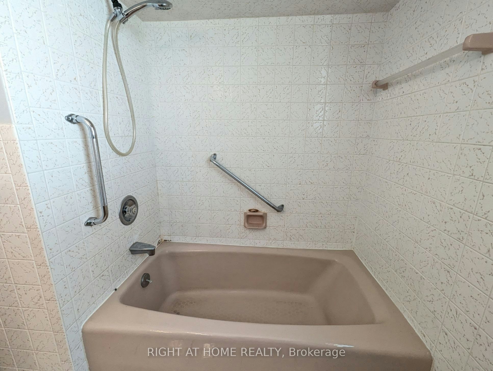 Main Floor-716 Tulip Court, Oshawa, ON, L1G 3C6 - 31