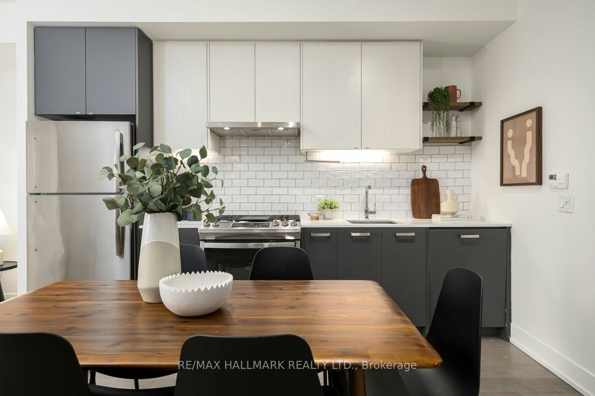 403-1331 Queen Street E, Toronto, ON, M4L 0B1 - 4