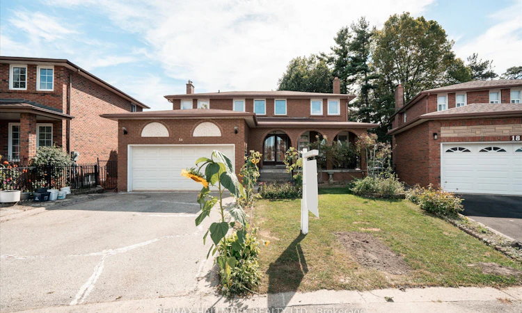 16 Ascolda Boulevard