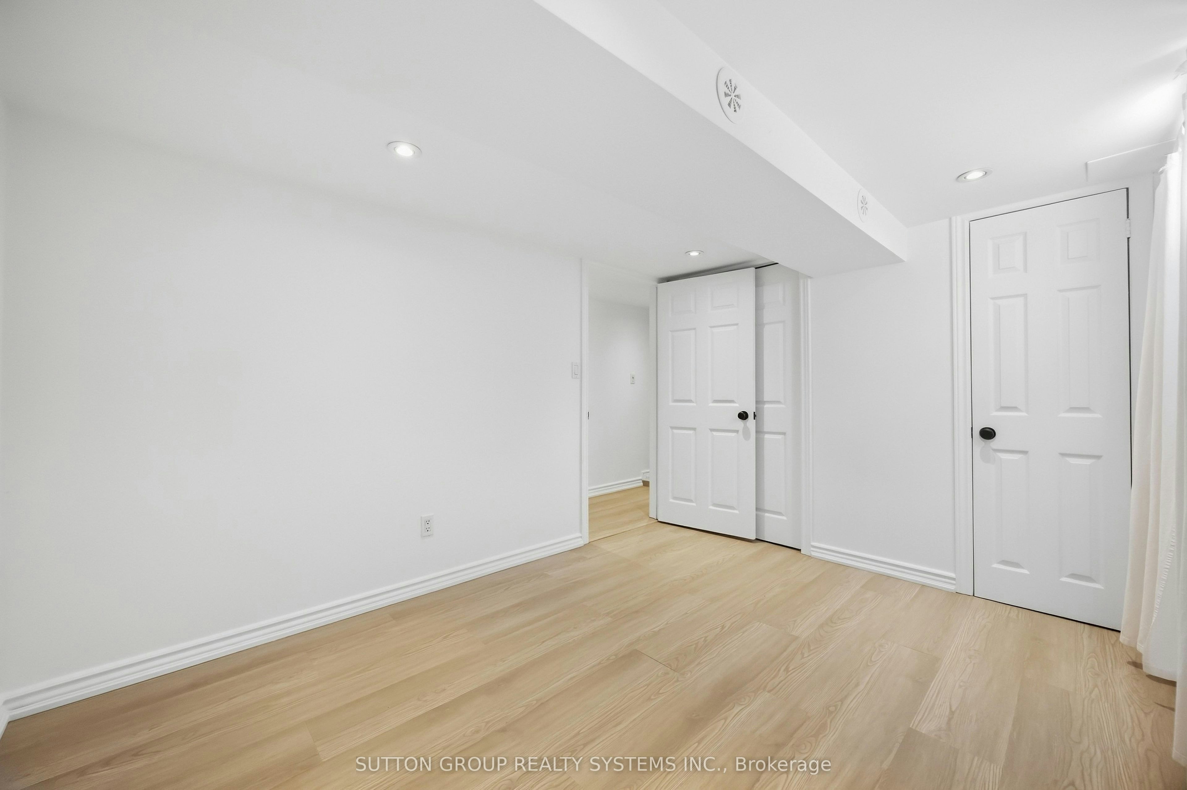 Lower-103 Ashdale Avenue, Toronto, ON, M4L 2Y8 - 16