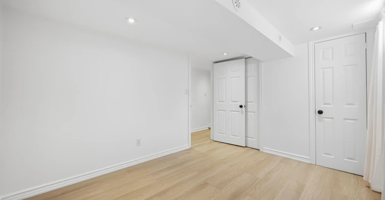 Lower-103 Ashdale Avenue, Toronto, ON, M4L 2Y8 - 16