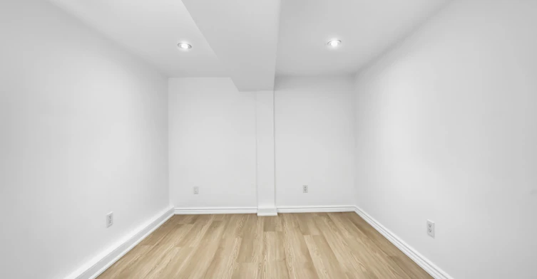 Lower-103 Ashdale Avenue, Toronto, ON, M4L 2Y8 - 17