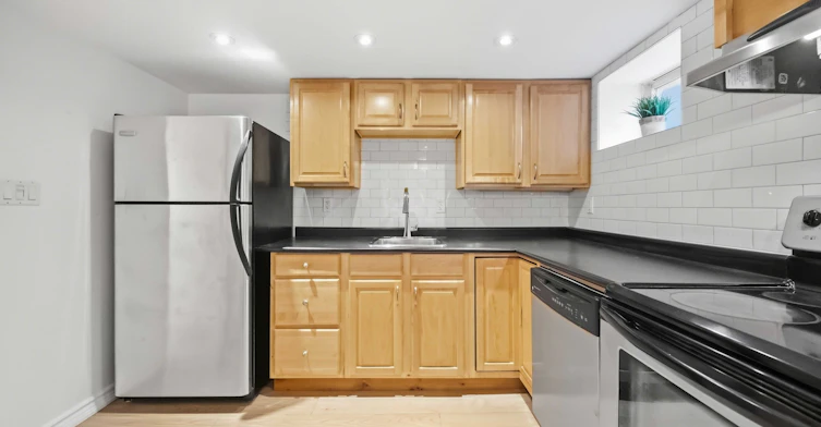 Lower-103 Ashdale Avenue, Toronto, ON, M4L 2Y8 - 7