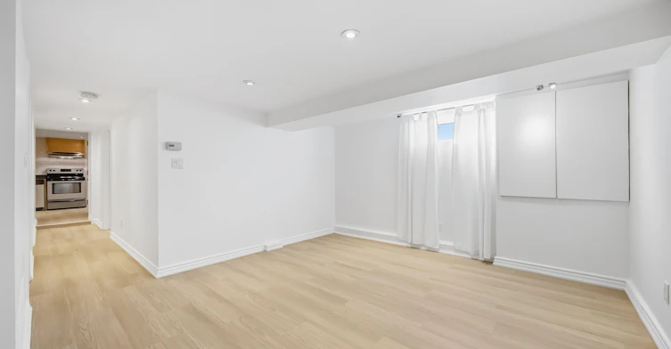 Lower-103 Ashdale Avenue, Toronto, ON, M4L 2Y8 - 13