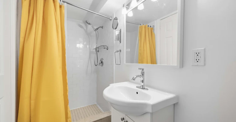 Lower-103 Ashdale Avenue, Toronto, ON, M4L 2Y8 - 19