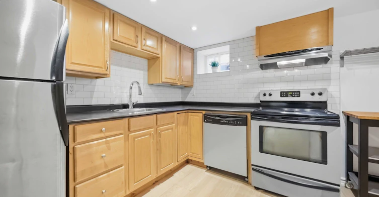 Lower-103 Ashdale Avenue, Toronto, ON, M4L 2Y8 - 4