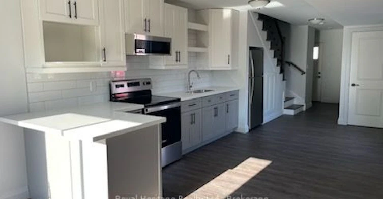 Unit 2-279 Humber Avenue, Oshawa, ON, L1J 2T3