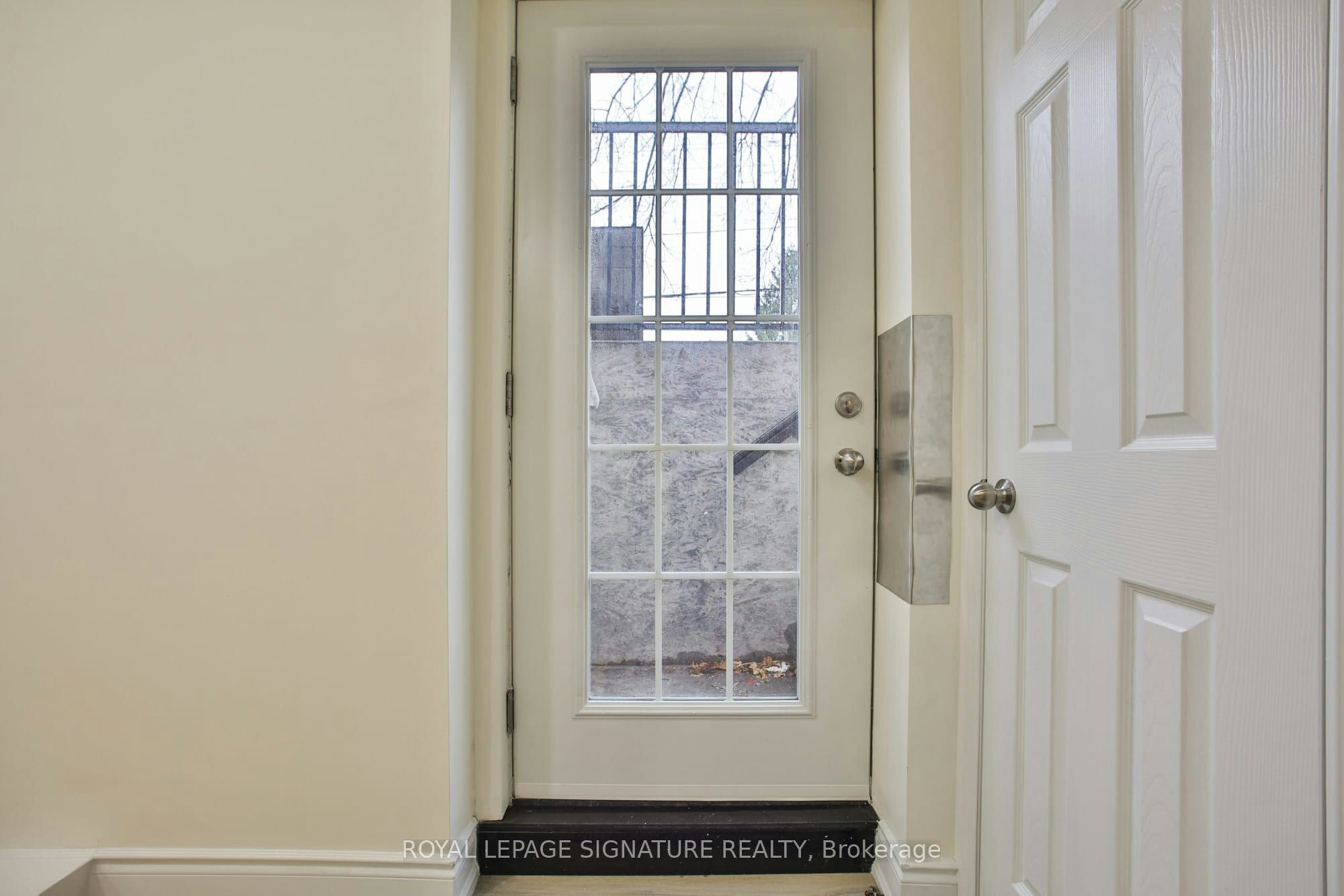 Bsmt-816 Linden Court, Whitby, ON, L1N 6S8 - 4