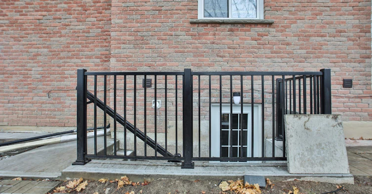 Bsmt-816 Linden Court, Whitby, ON, L1N 6S8 - 3