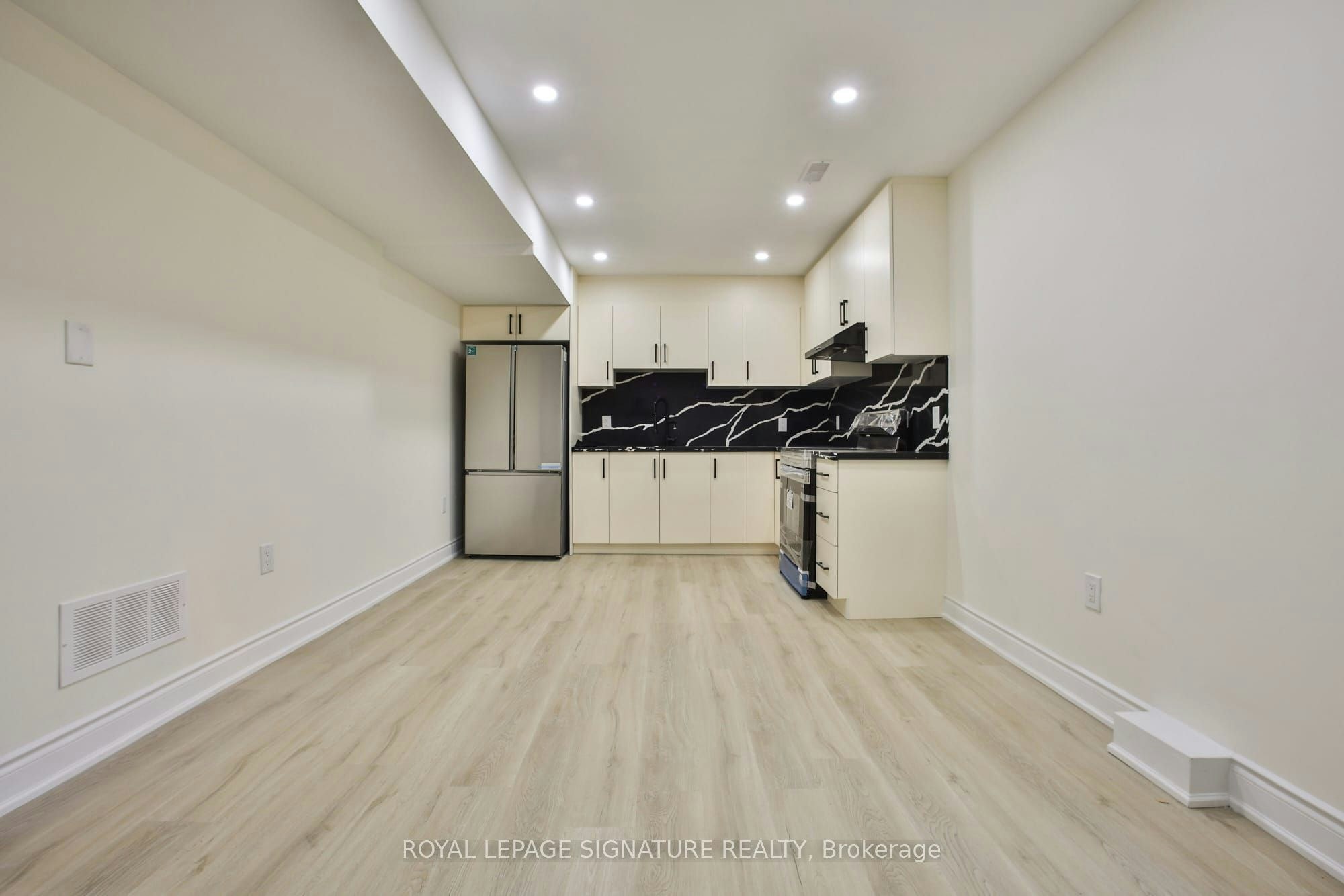 Bsmt-816 Linden Court, Whitby, ON, L1N 6S8 - 5