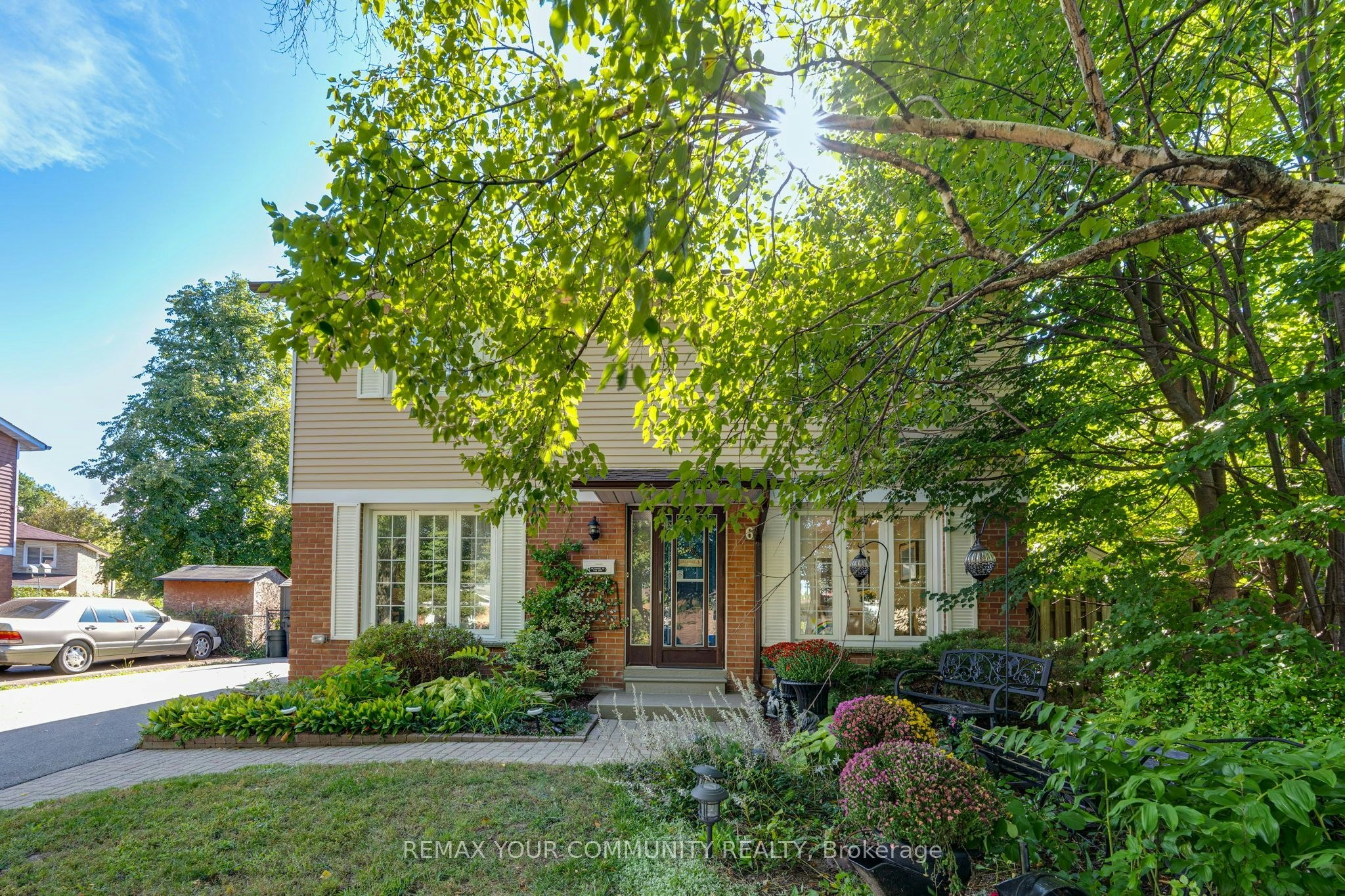 6 Standbridge Court, Toronto, ON, M1B 2S5