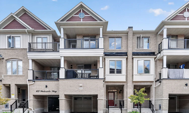 63 Waterside Way