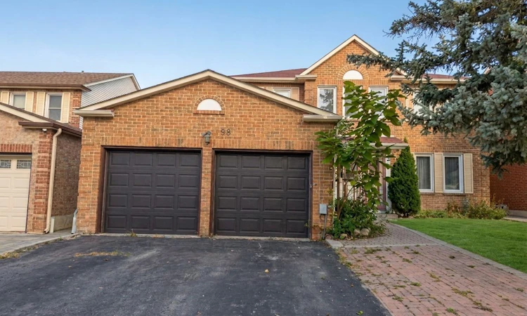 98 Canongate Trail