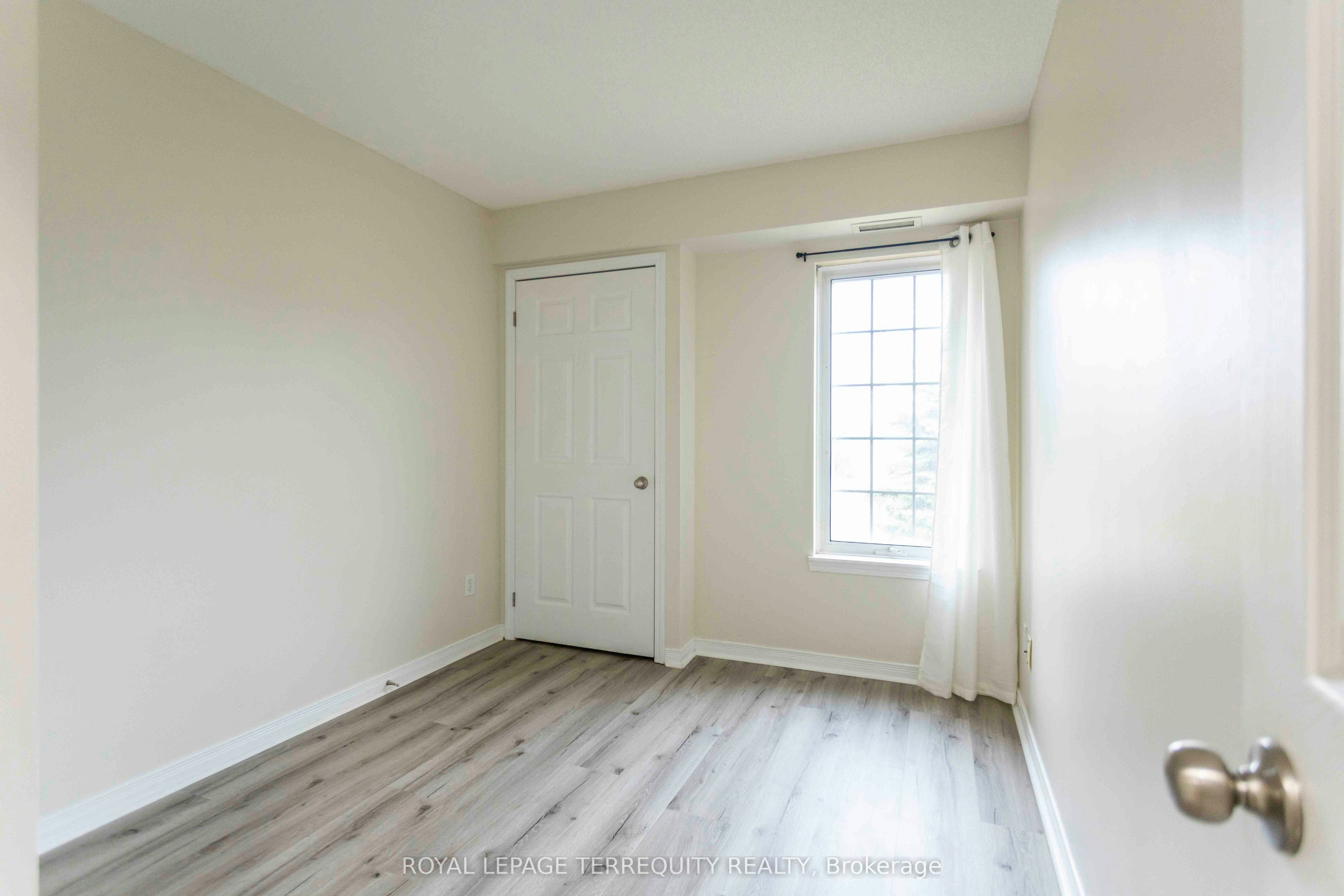 211-94 Aspen Springs Drive, Clarington, ON, L1C 5N4 - 28
