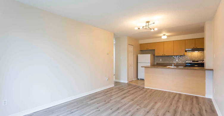 211-94 Aspen Springs Drive, Clarington, ON, L1C 5N4 - 16