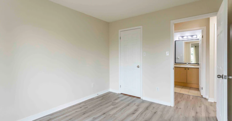 211-94 Aspen Springs Drive, Clarington, ON, L1C 5N4 - 24