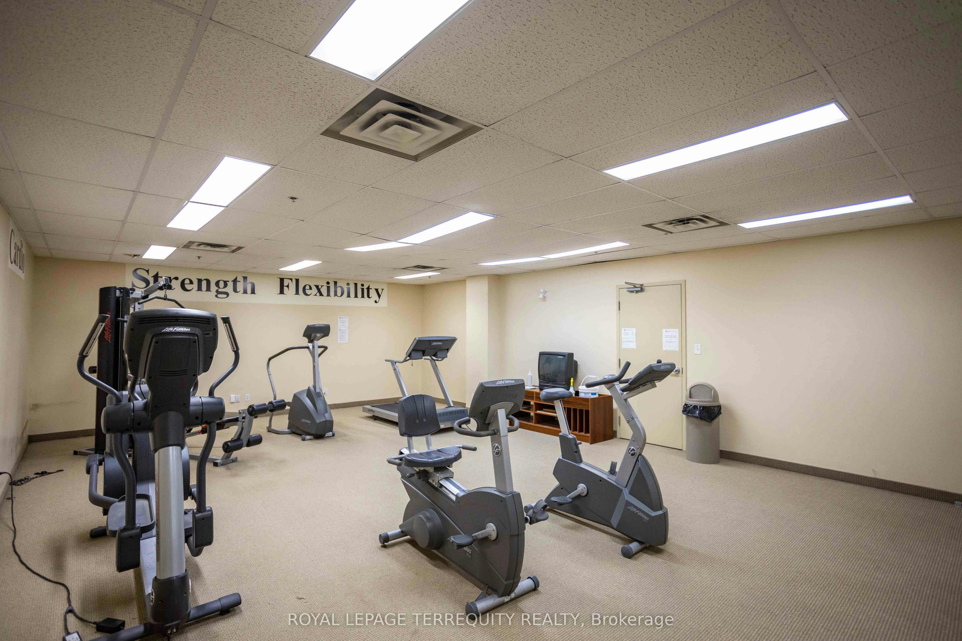 211-94 Aspen Springs Drive, Clarington, ON, L1C 5N4 - 37