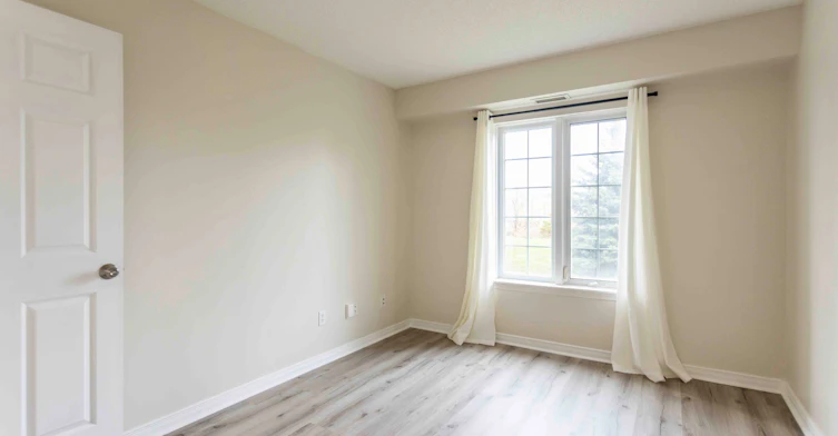 211-94 Aspen Springs Drive, Clarington, ON, L1C 5N4 - 22