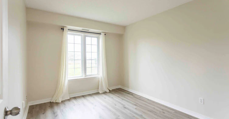 211-94 Aspen Springs Drive, Clarington, ON, L1C 5N4 - 21