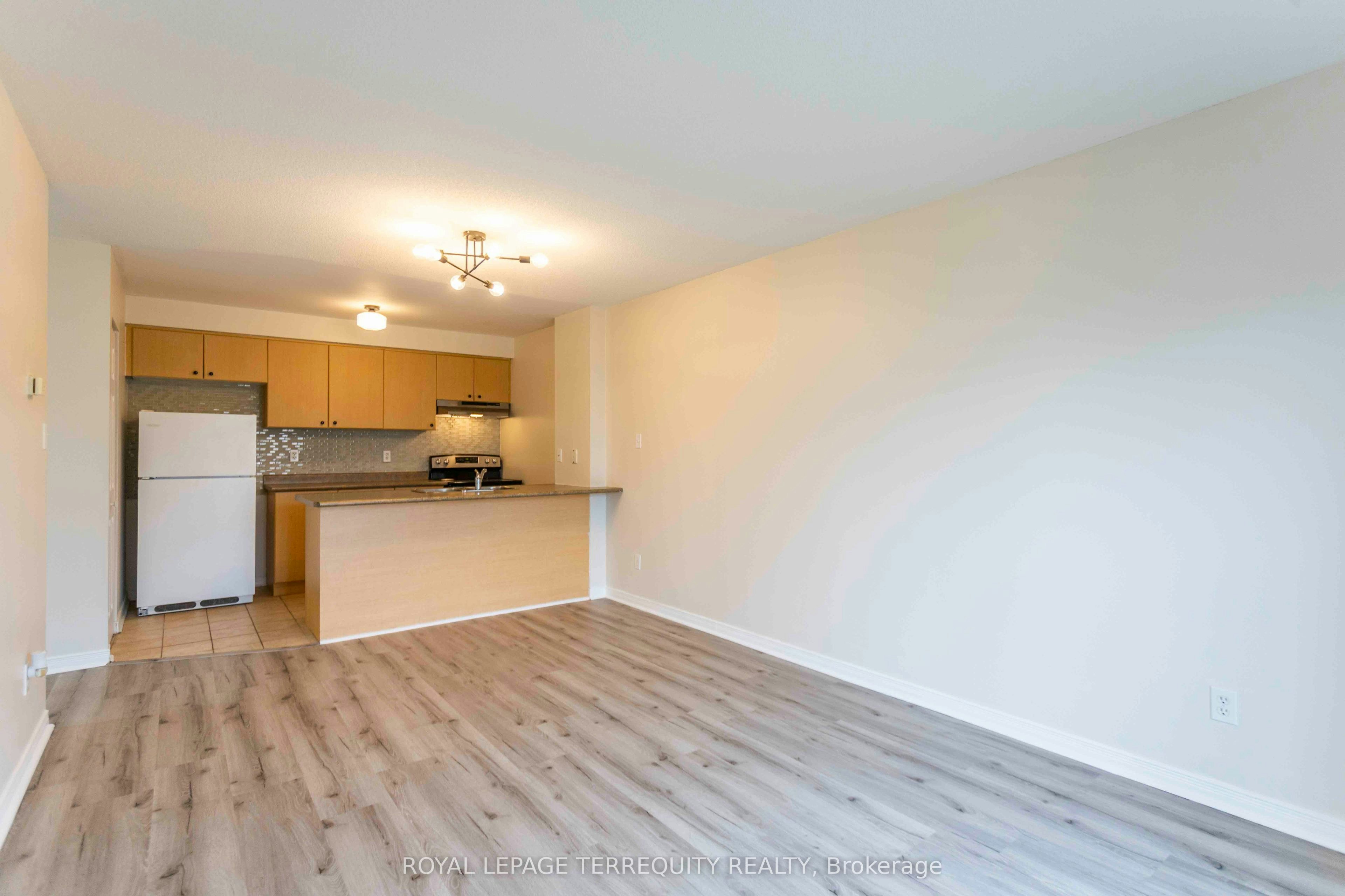 211-94 Aspen Springs Drive, Clarington, ON, L1C 5N4 - 15