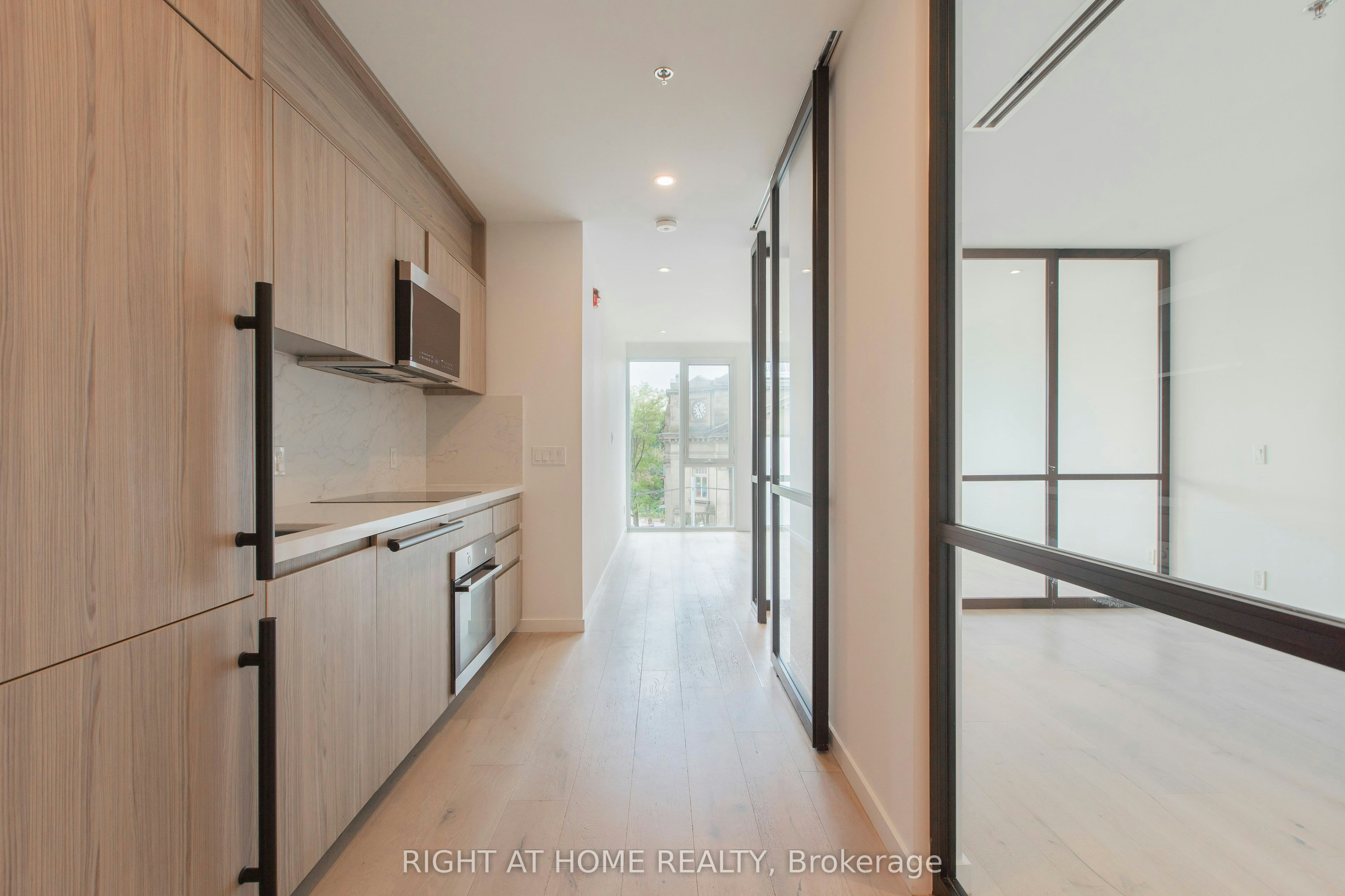 301-778 Queen Street E, Toronto, ON, M4M 1H4 - 10