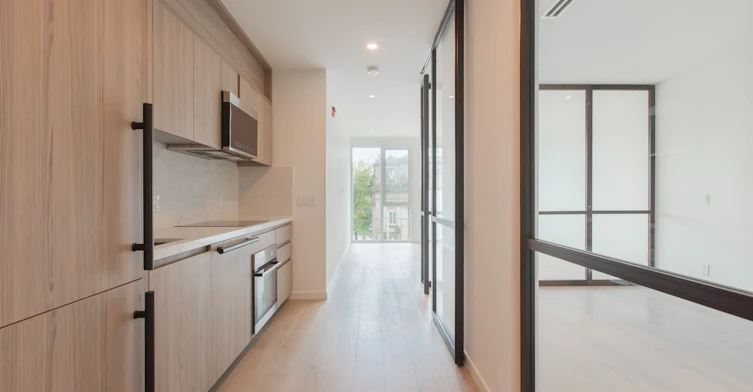 301-778 Queen Street E, Toronto, ON, M4M 1H4 - 10