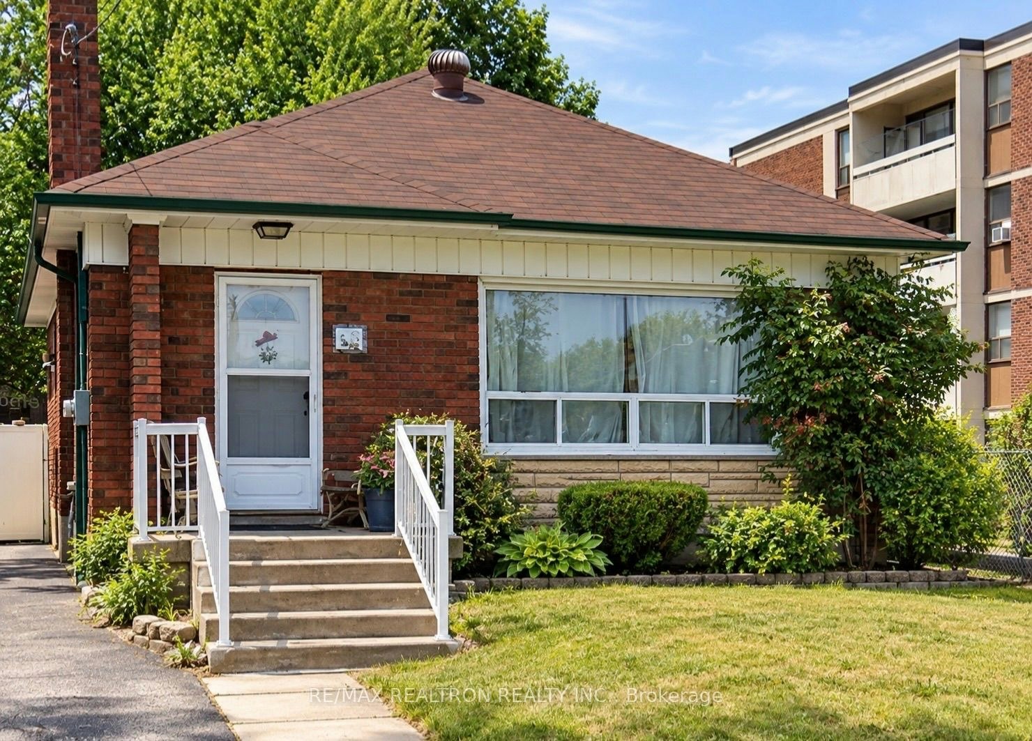 68 Elfreda Boulevard, Toronto, ON, M1L 4L8