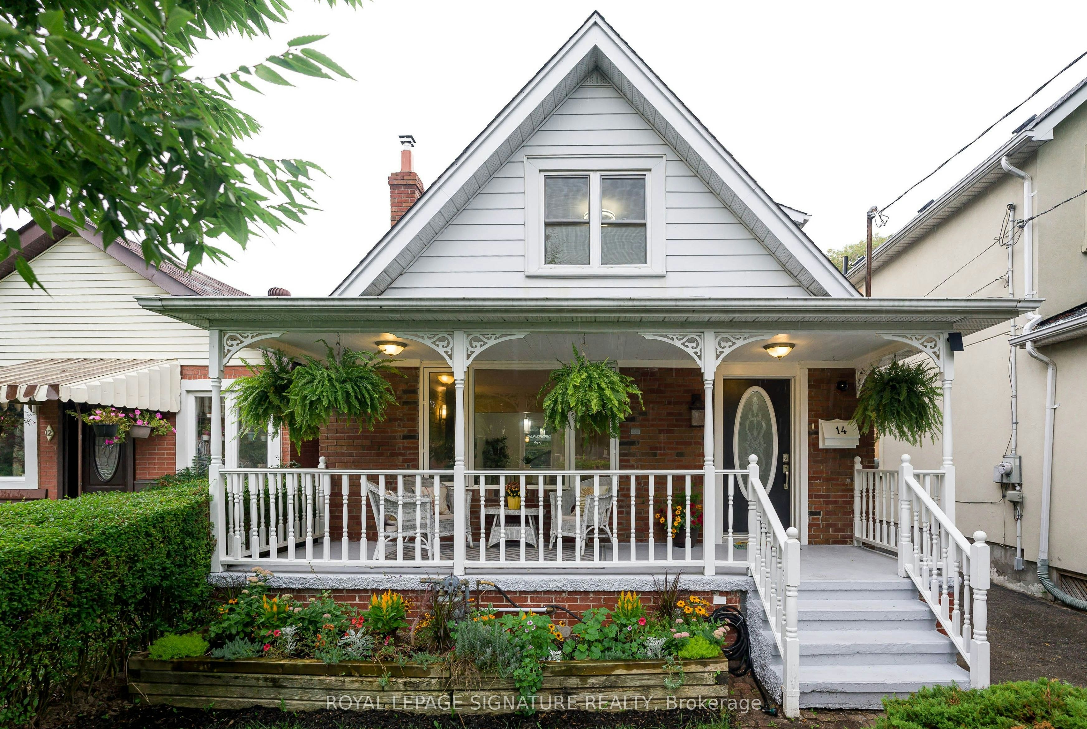 14 Sutherland Avenue, Toronto, ON, M4C 1R9