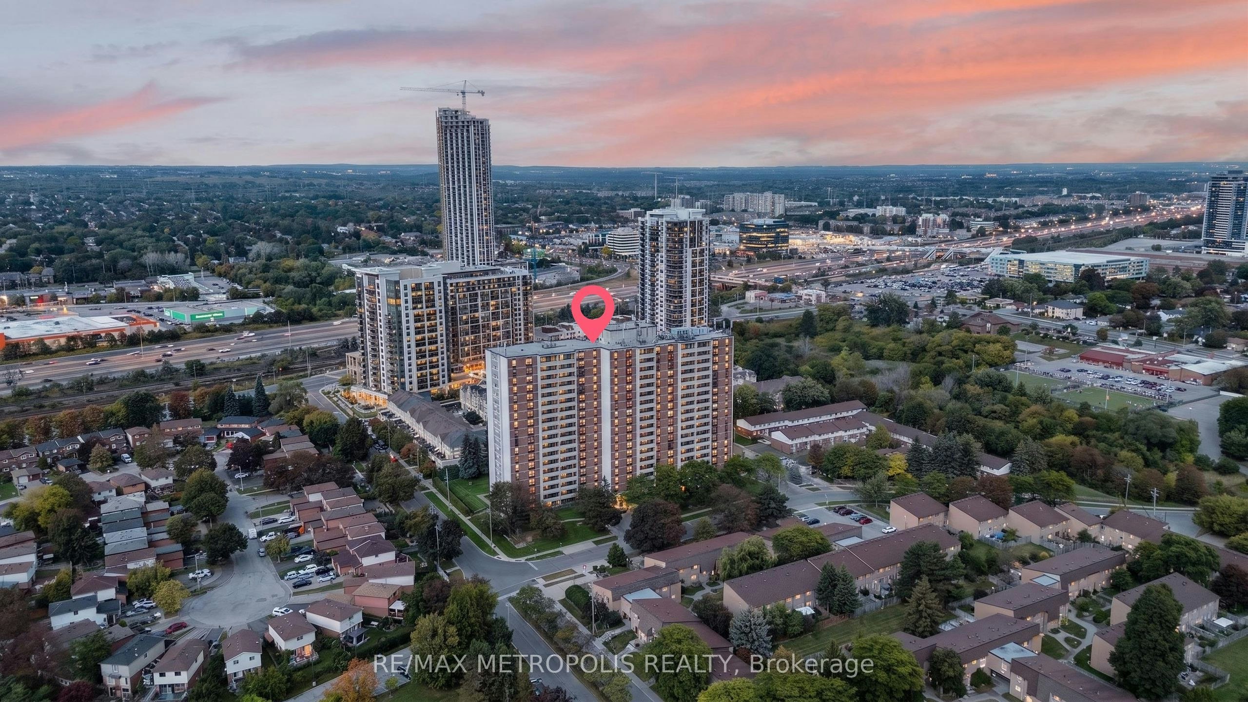 801-1210 Radom Street, Pickering, ON, L1W 2Z3