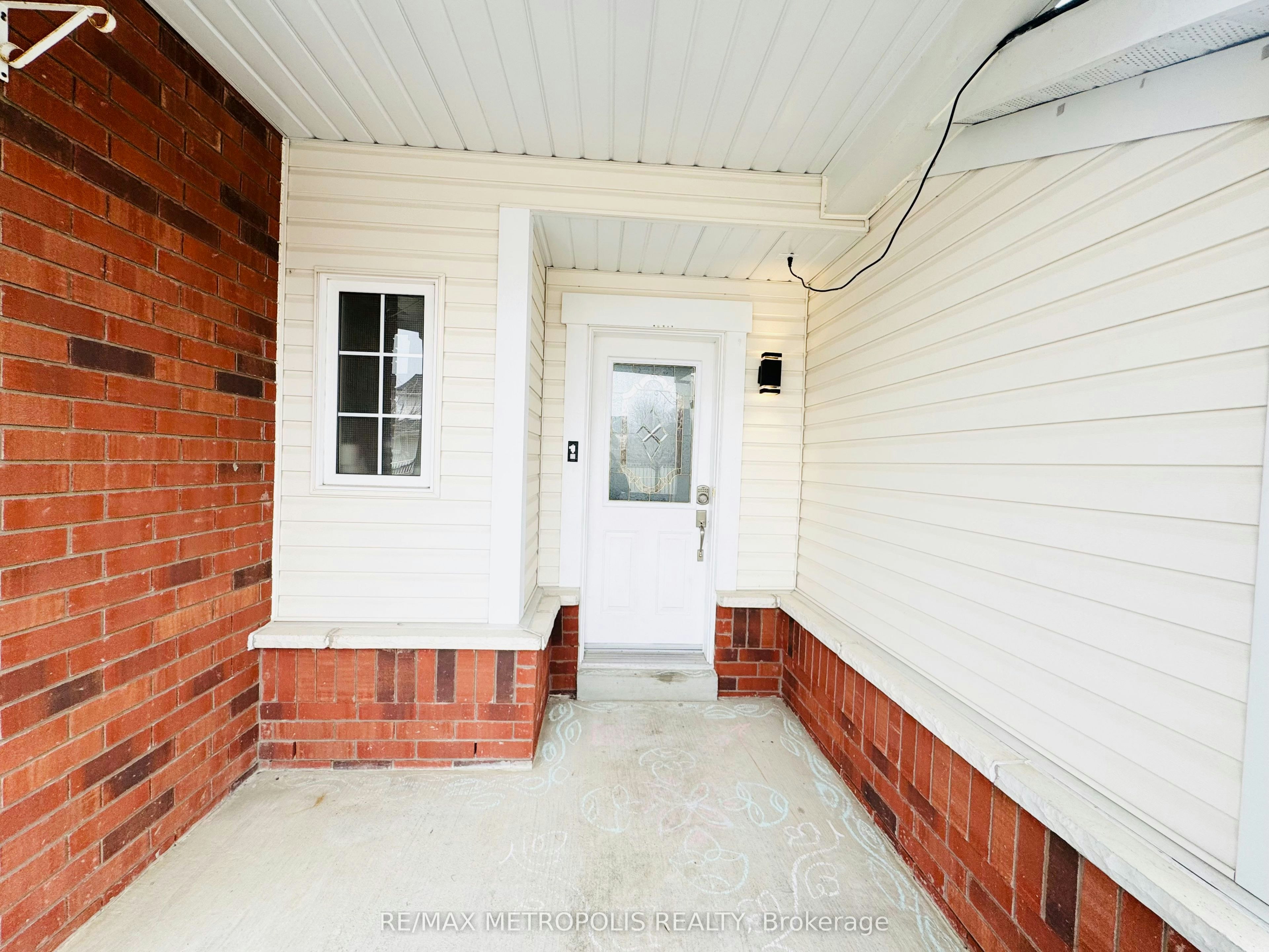 33 Palomino Place, Whitby, ON, L1R 2V5 - 2
