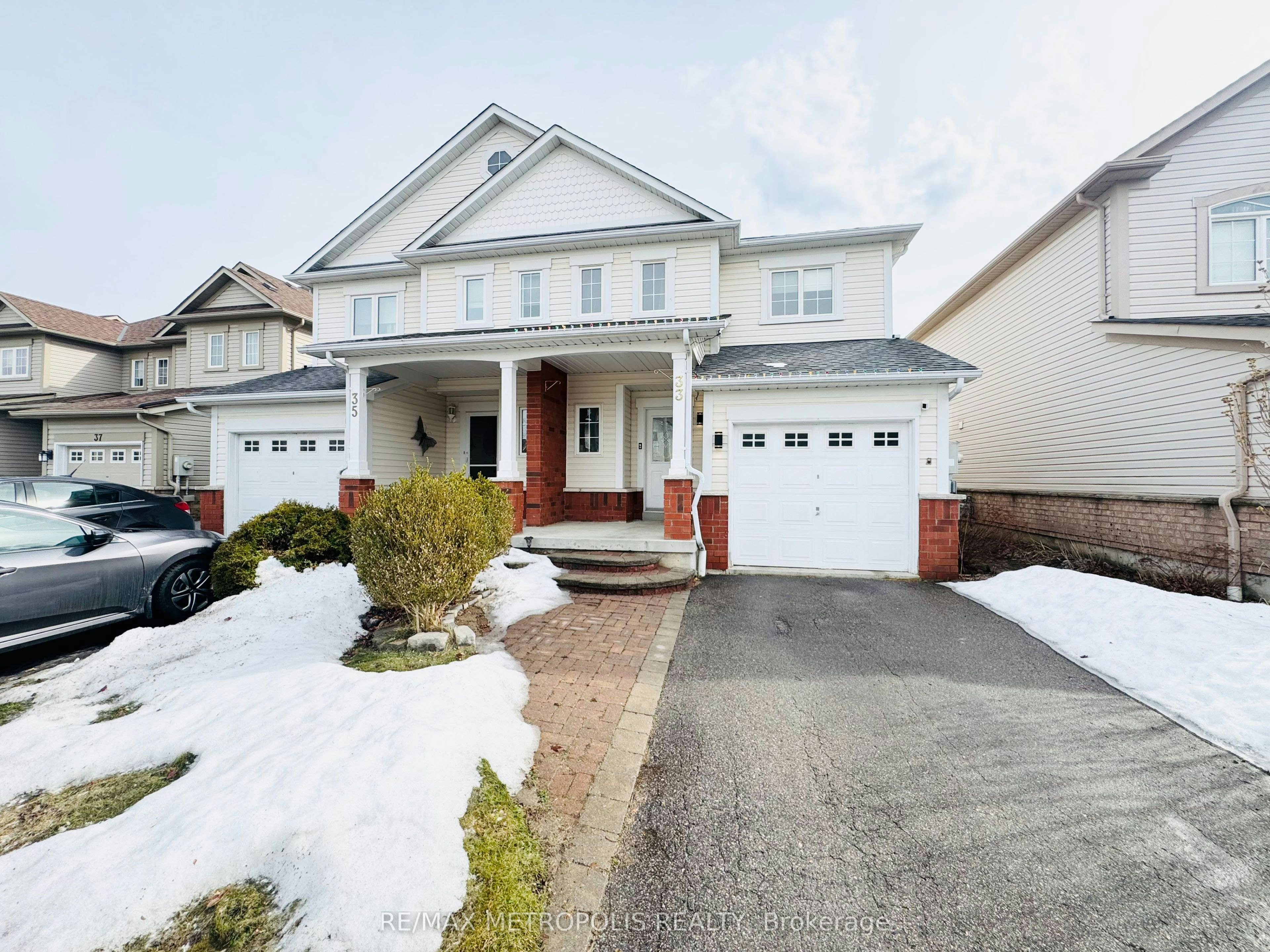 33 Palomino Place, Whitby, ON, L1R 2V5