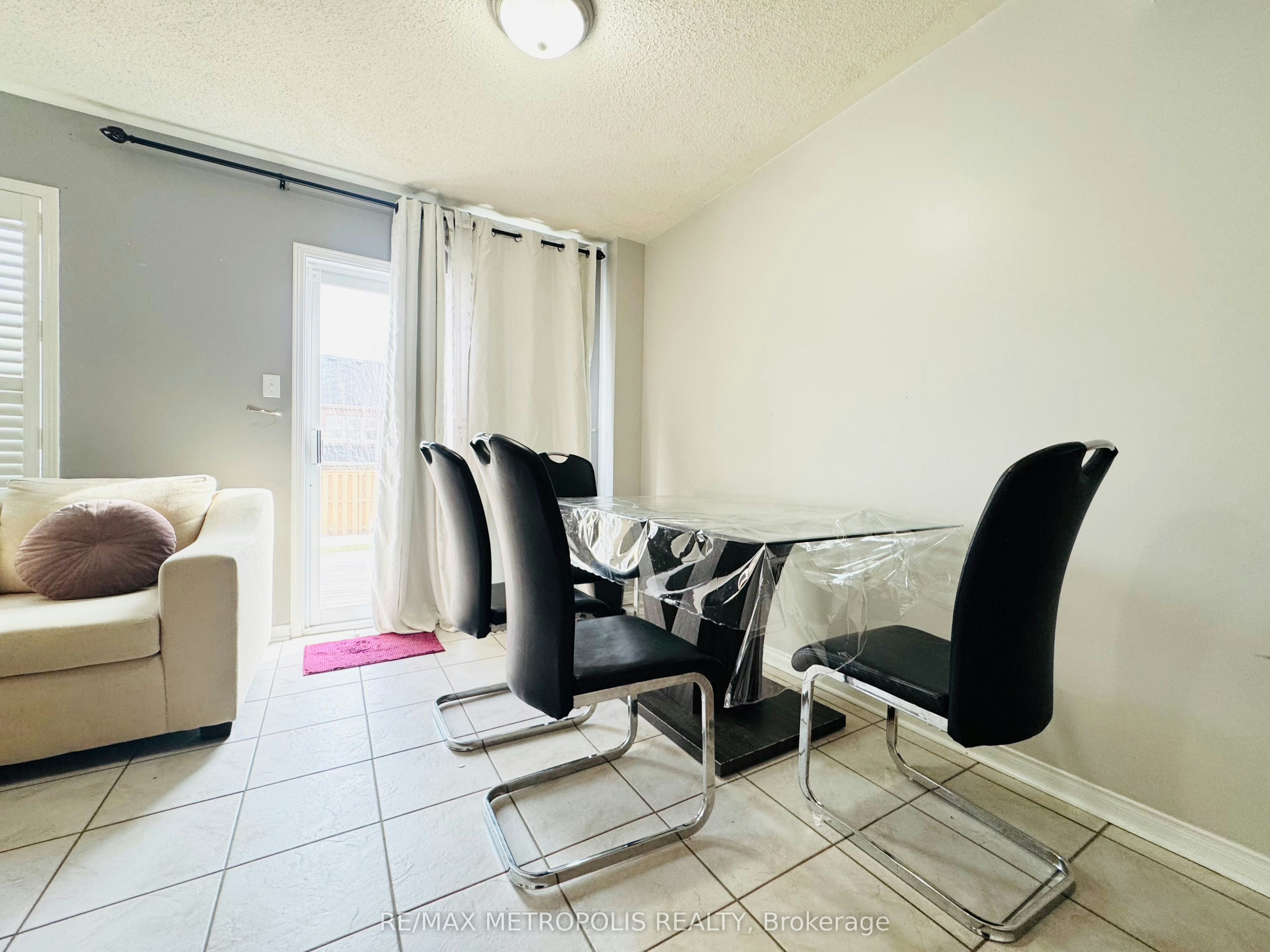 33 Palomino Place, Whitby, ON, L1R 2V5 - 8