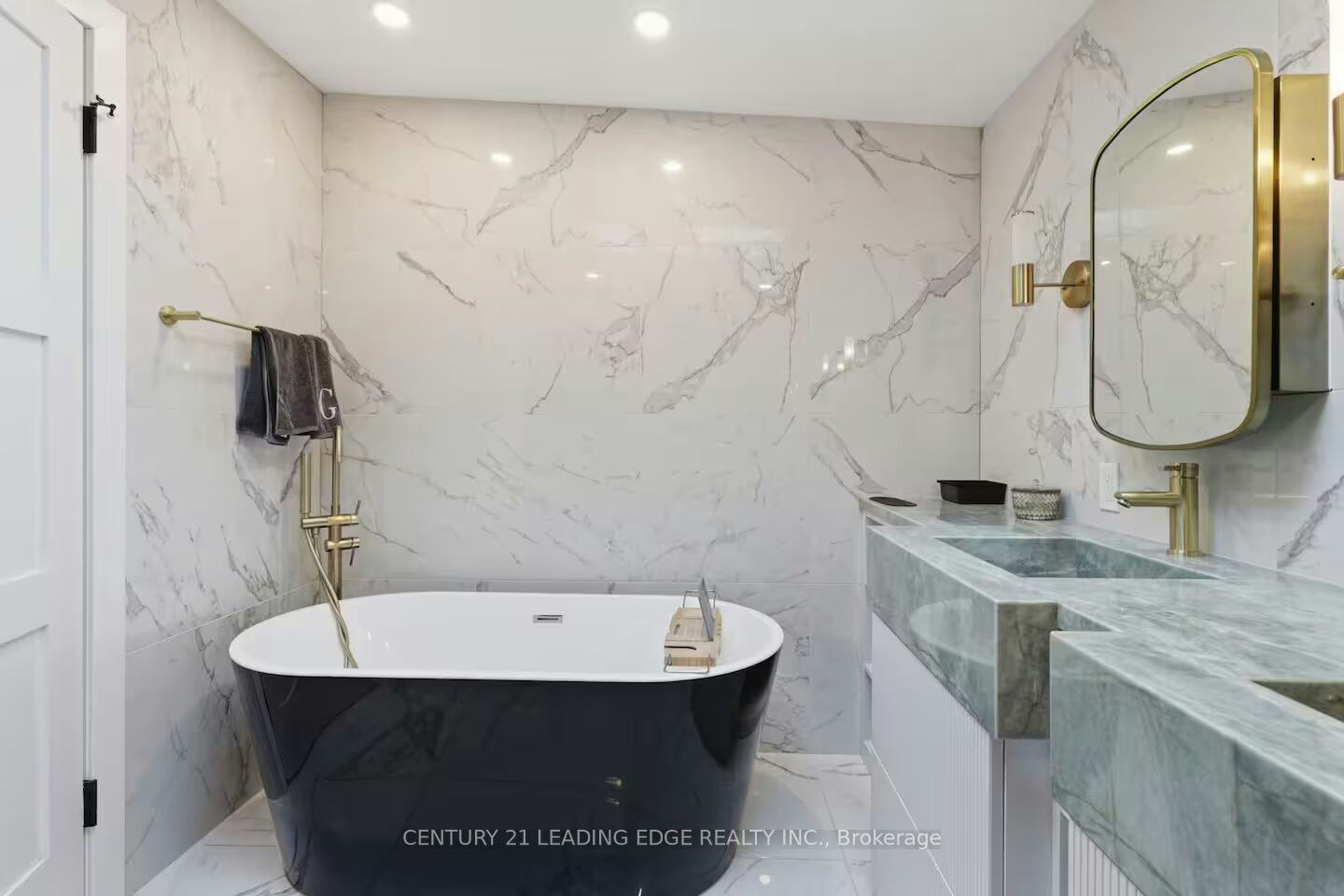 66 West Avenue, Toronto, ON, M4M 2L8 - 23